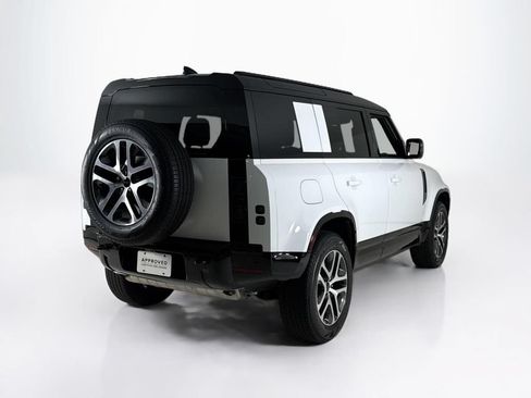 Used 2026 Land Rover Defender 110 X-Dynamic SE AWD/4WD image 5