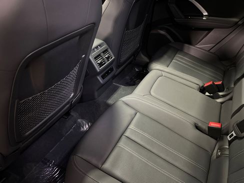 Used 2025 Audi Q5 Premium Plus w/ Premium Plus image 11