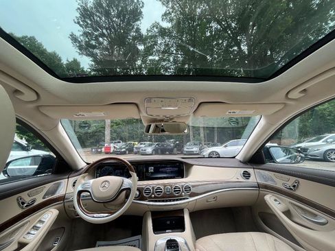 Used 2017 Mercedes-Benz S 550 4MATIC Sedan image 23