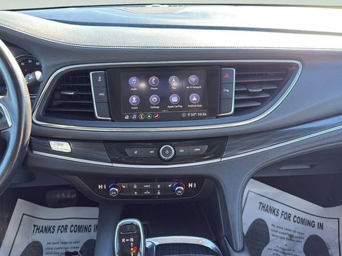 Used 2020 Buick Enclave Essence w/ Sound and Sites Package image 17