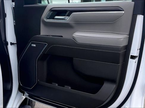 Used 2022 GMC Sierra 1500 SLT w/ SLT Premium Plus Package image 12