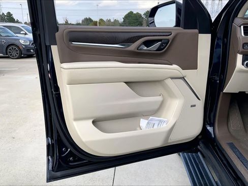 Used 2021 GMC Yukon XL Denali w/ Denali Ultimate Package image 25