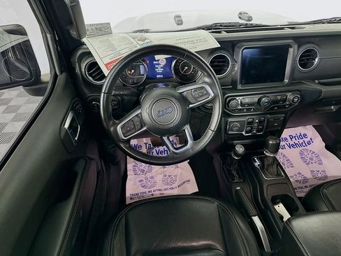 Certified 2022 Jeep Gladiator Overland w/ Popular Equipment Package AWD/4WD image 34