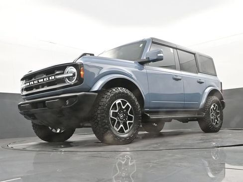 Used 2025 Ford Bronco Outer Banks AWD/4WD image 26