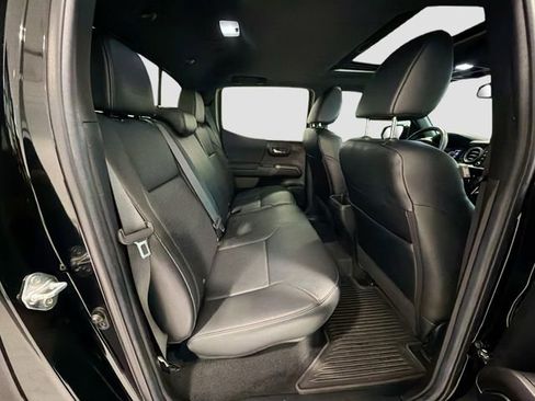 Used 2022 Toyota Tacoma TRD Off-Road w/ TRD Premium Off Road Package image 24