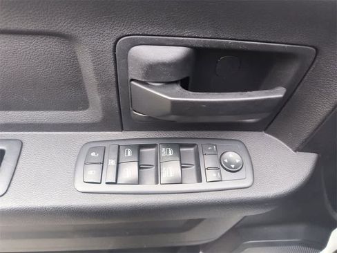 Used 2017 RAM 2500 Tradesman w/ Chrome Appearance Group image 13