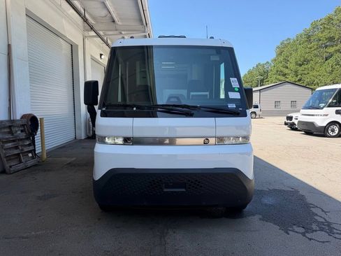 Used 2024 Chevrolet Brightdrop 600 w/ Commercial Equipment Package AWD/4WD image 2