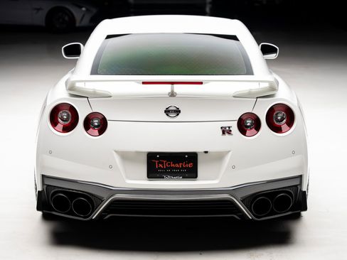Used 2019 Nissan GT-R Premium AWD/4WD image 25
