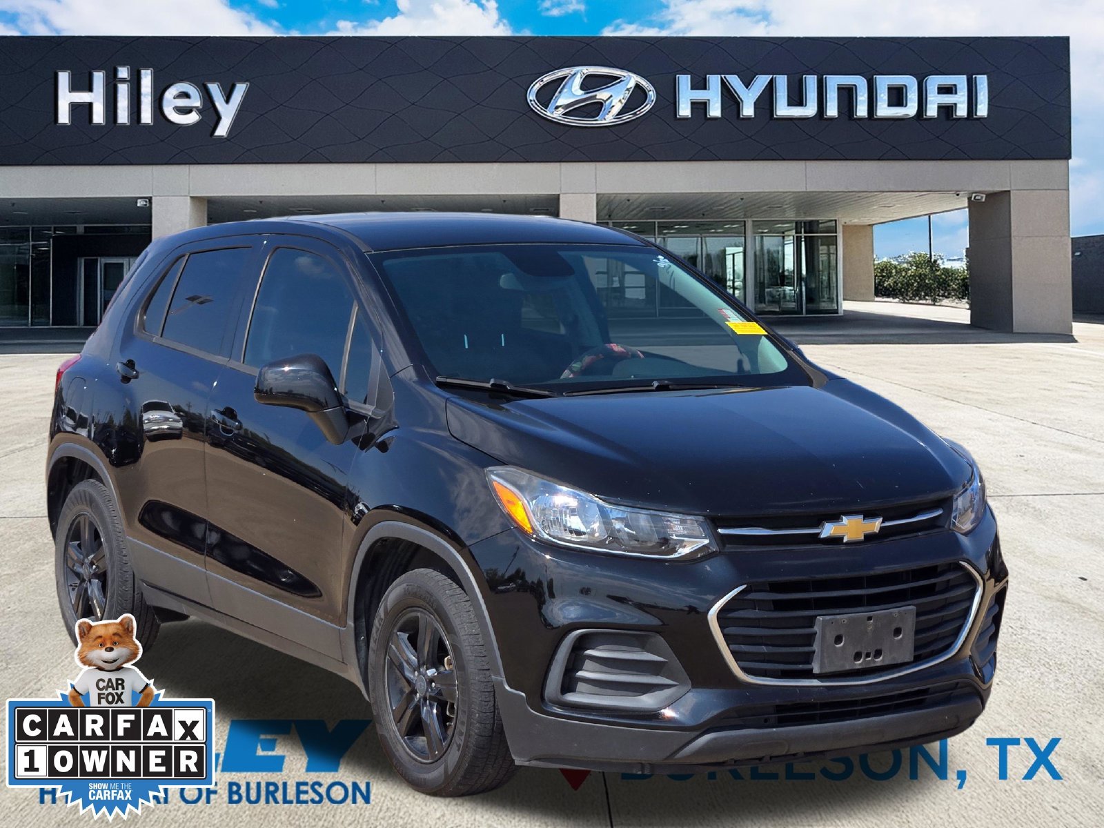 Used 2021 Chevrolet Trax LS w/ Tint and Cruise Package FWD image 2