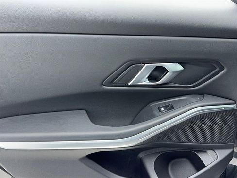 Used 2024 BMW 330i Sedan image 43