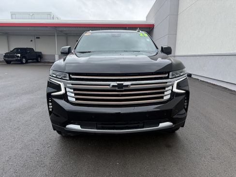 Used 2023 Chevrolet Suburban High Country w/ Premium Package 2 AWD/4WD image 10