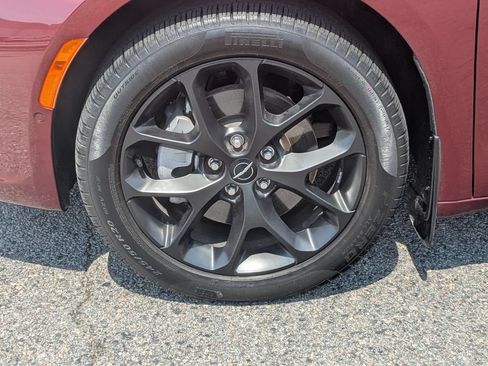 Used 2023 Chrysler Pacifica Touring-L w/ S Appearance Package AWD/4WD image 9