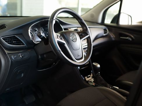 Used 2022 Buick Encore Preferred w/ Safety Package II image 9
