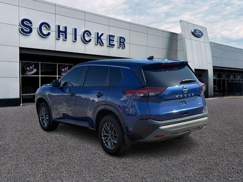 Used 2022 Nissan Rogue S image 3