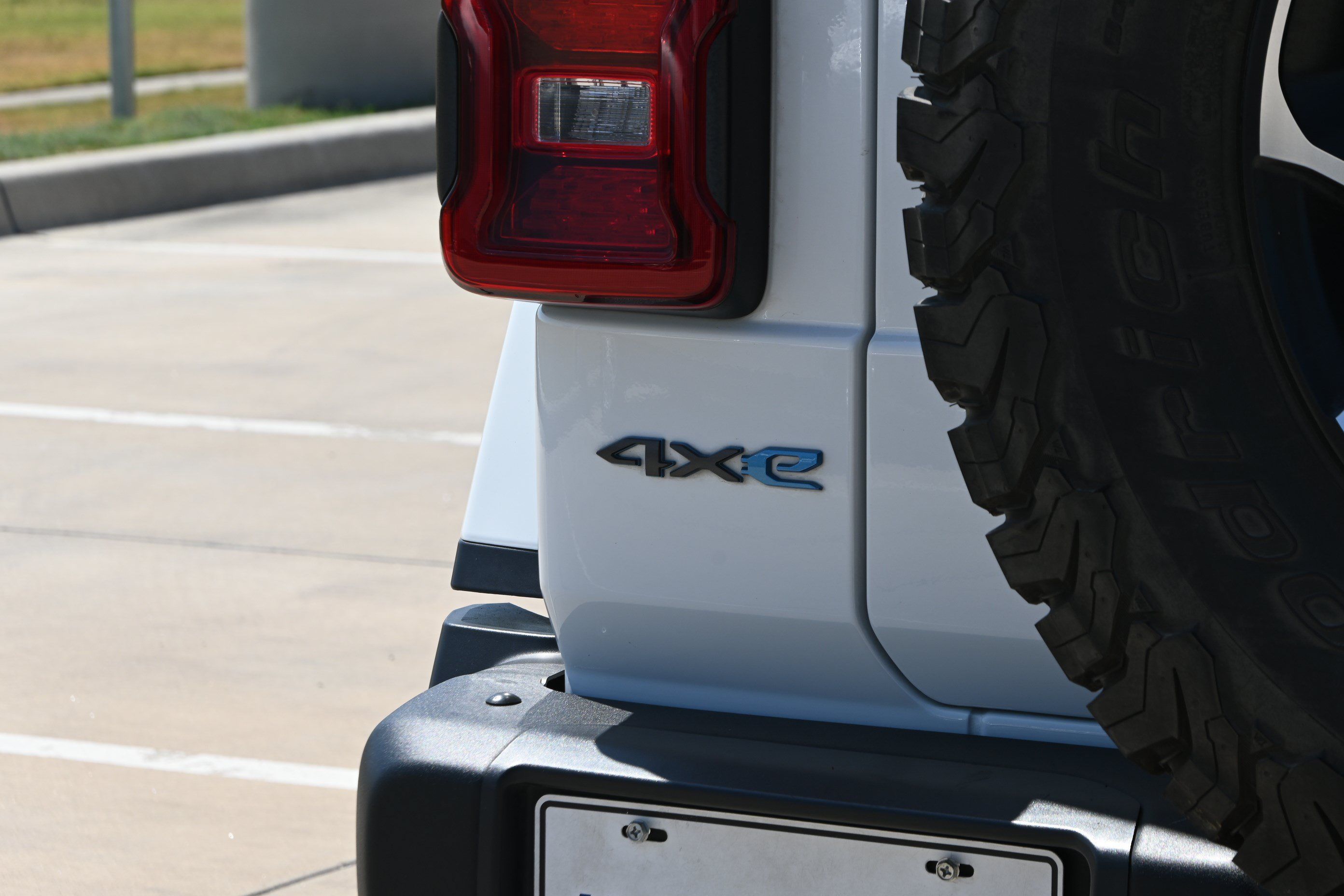 Used 2021 Jeep Wrangler Unlimited Rubicon 4xe w/ Steel Bumper Group AWD/4WD image 39