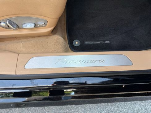 Used 2012 Porsche Panamera image 29