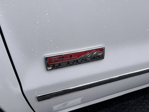 Used 2016 GMC Sierra 1500 SLE w/ All-Terrain Package AWD/4WD image 10