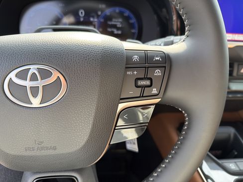 New 2026 Toyota Crown Signia Limited image 33