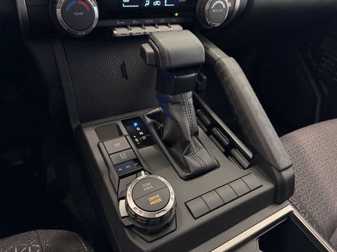 Used 2026 Toyota 4Runner SR5 AWD/4WD image 17