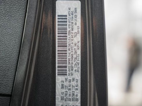 Used 2020 Jeep Gladiator Overland image 45