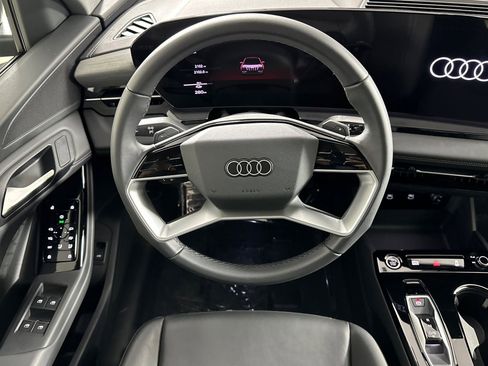 Used 2025 Audi Q6 e-tron Premium w/ Convenience Package image 13