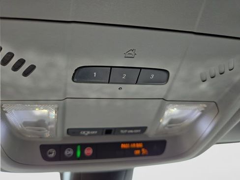 Used 2021 Chevrolet Blazer LT FWD image 29