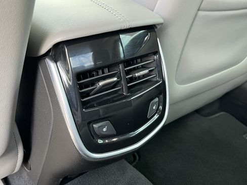 Used 2016 Cadillac XTS Luxury w/ Driver Awareness Package FWD image 18