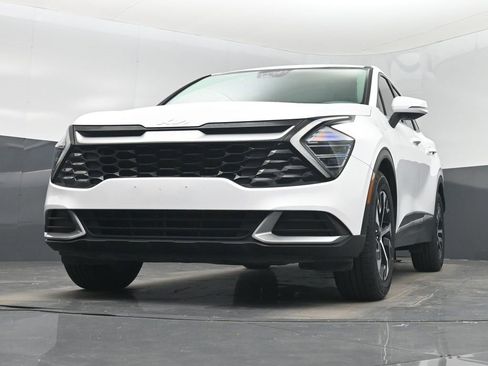 Certified 2024 Kia Sportage EX image 48