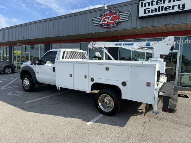 Used 2014 Ford F550 2WD Regular Cab Super Duty image 5