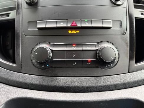 Used 2020 Mercedes-Benz Metris image 31