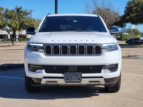 Used 2023 Jeep Wagoneer L Series II image 7