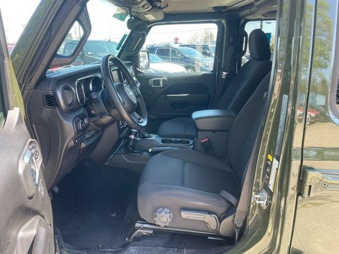 Used 2023 Jeep Wrangler Unlimited w/ Cold Weather Group AWD/4WD image 12