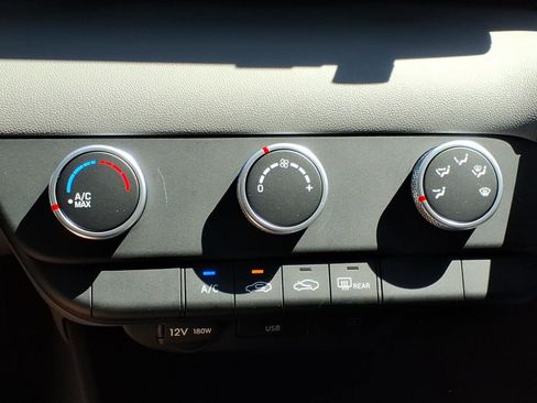 New 2026 Hyundai Elantra SE FWD image 10