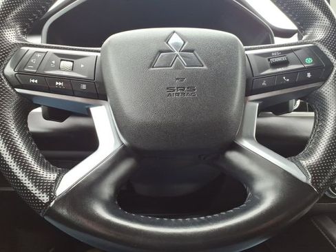 Used 2024 Mitsubishi Outlander SE image 16