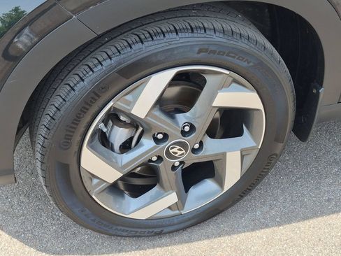 Certified 2023 Hyundai Venue SEL FWD image 10
