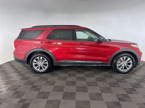 Used 2021 Ford Explorer XLT w/ Equipment Group 202A image 5
