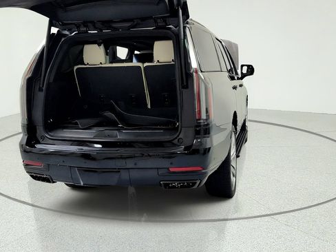 Certified 2025 Cadillac Escalade Sport w/ Touring Package AWD/4WD image 12