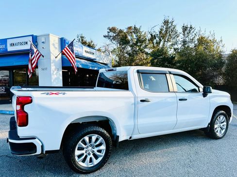 Used 2022 Chevrolet Silverado 1500 Custom image 14