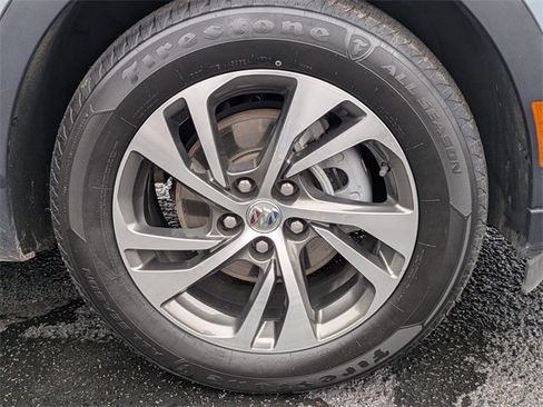 Used 2023 Buick Envision Essence image 11