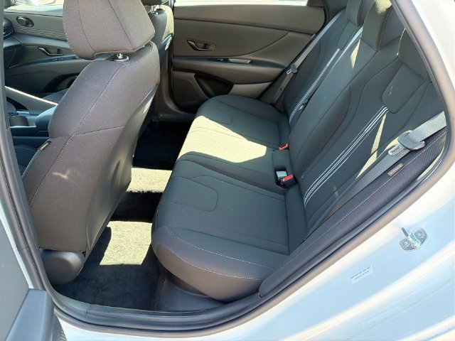 New 2026 Hyundai Elantra SEL FWD image 33