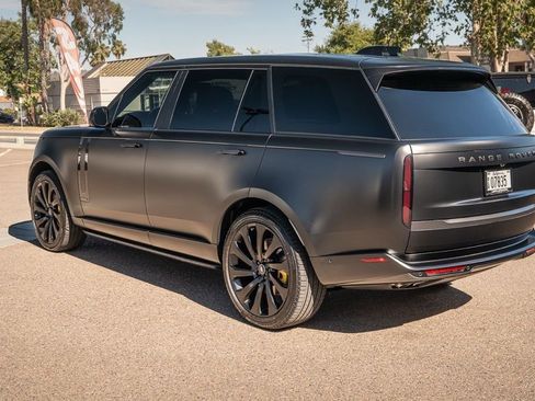 Used 2025 Land Rover Range Rover Long Wheelbase Autobiography image 10