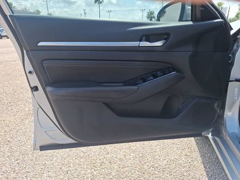 Certified 2022 Nissan Altima 2.5 SL FWD image 12