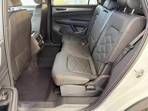 New 2026 Volkswagen Atlas Cross Sport SE AWD/4WD image 15