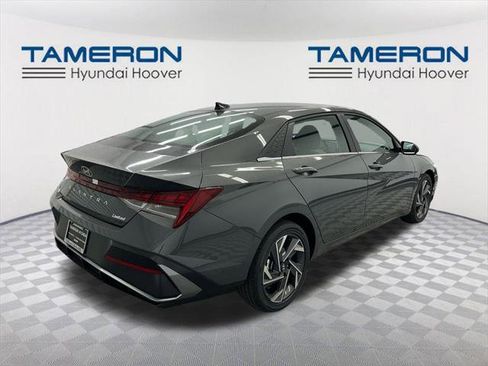 New 2025 Hyundai Elantra Limited image 5