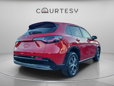 Used 2023 Honda HR-V EX-L image 3