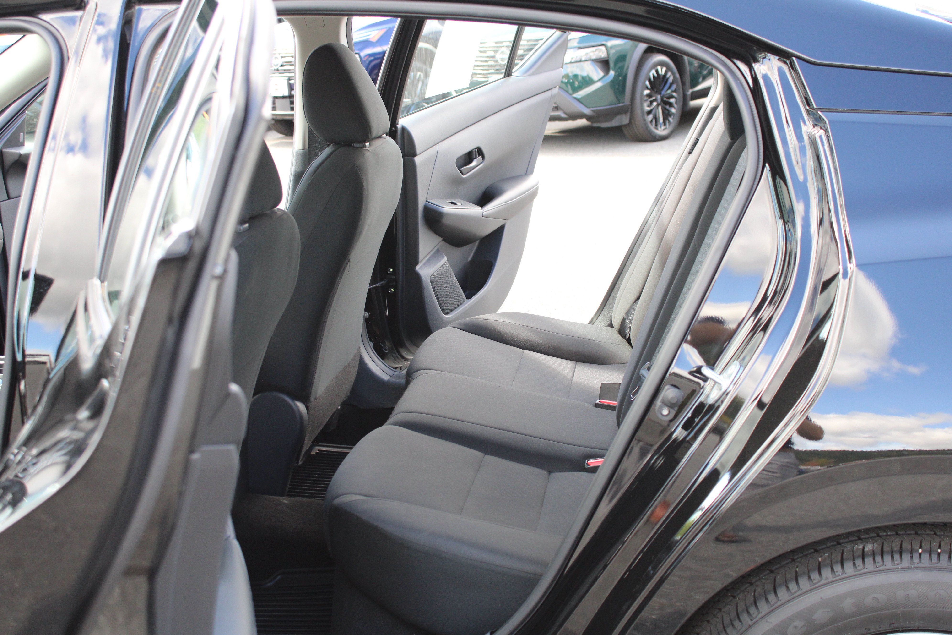 Used 2025 Nissan Sentra S FWD image 17