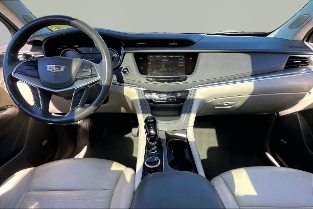 Used 2023 Cadillac XT5 Premium Luxury FWD image 7