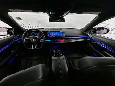 Used 2025 BMW M5 w/ Executive Package AWD/4WD image 18