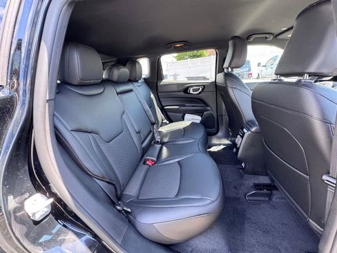 New 2026 Jeep Compass Latitude AWD/4WD image 20
