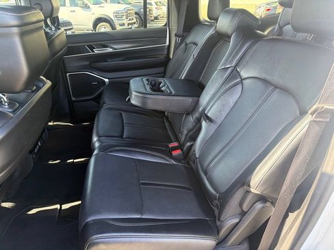 Used 2024 Jeep Wagoneer Series II w/ Flexible Seating Group RWD image 14